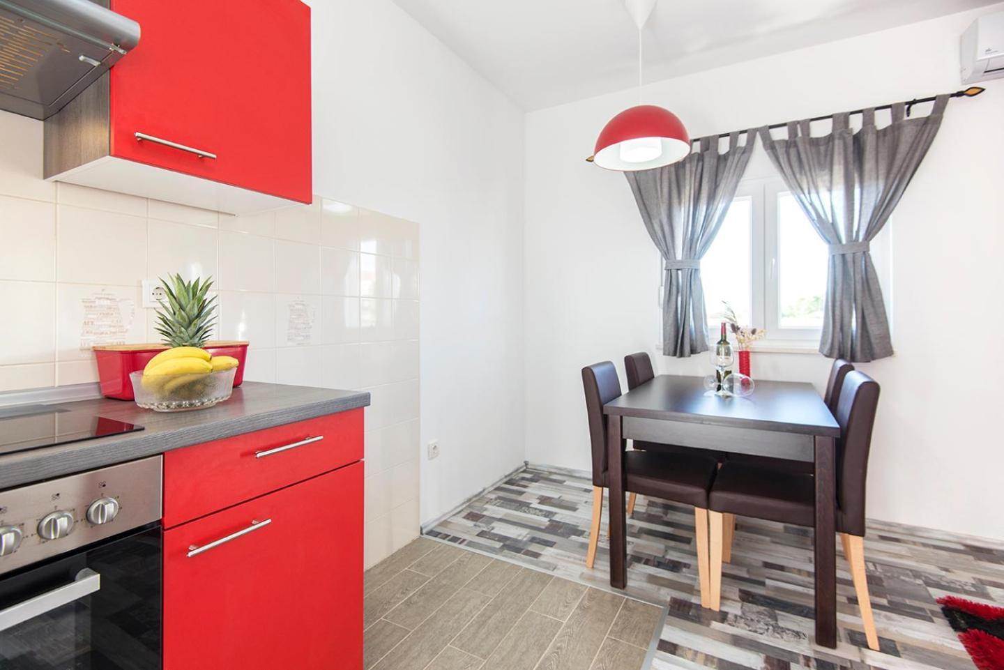 Apartments Cape Deluxe Ртина Екстериор снимка