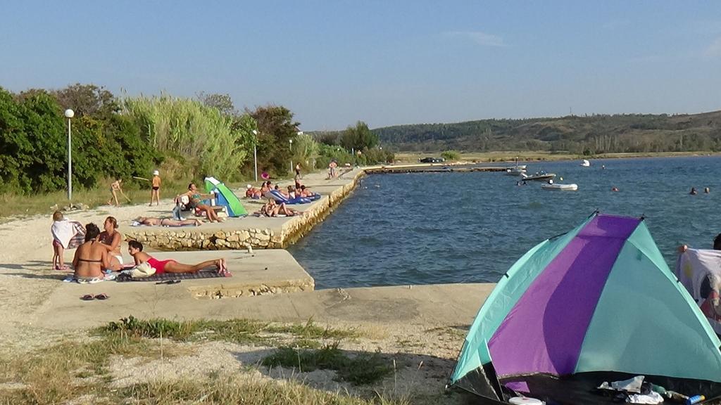 Apartments Cape Deluxe Ртина Екстериор снимка