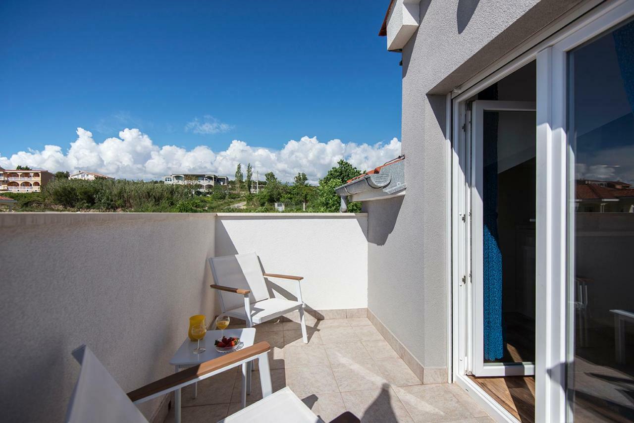 Apartments Cape Deluxe Ртина Екстериор снимка