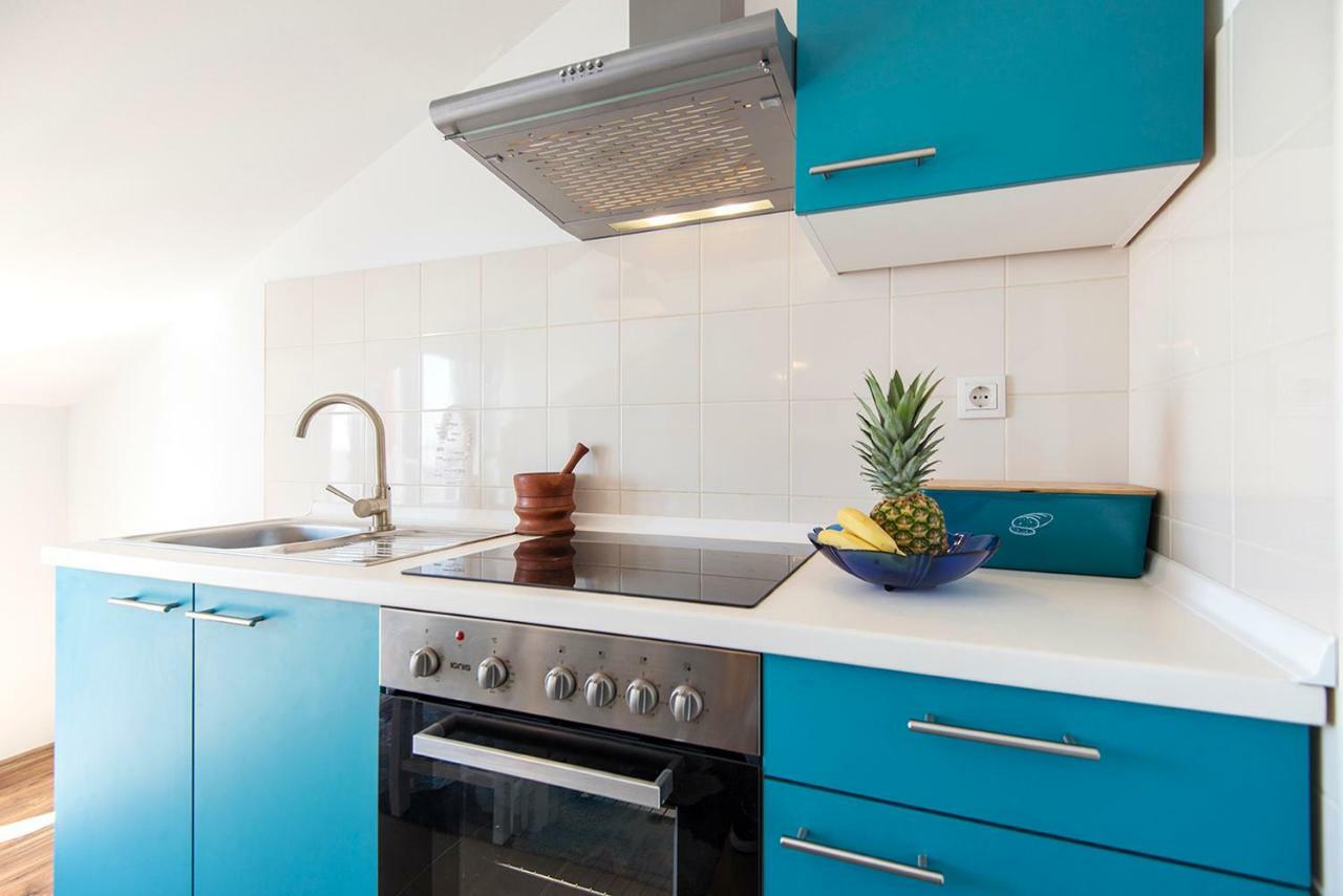 Apartments Cape Deluxe Ртина Екстериор снимка