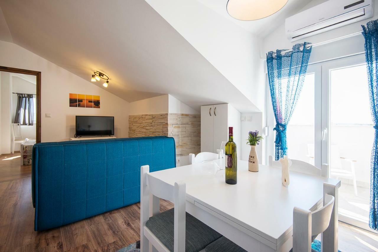 Apartments Cape Deluxe Ртина Екстериор снимка