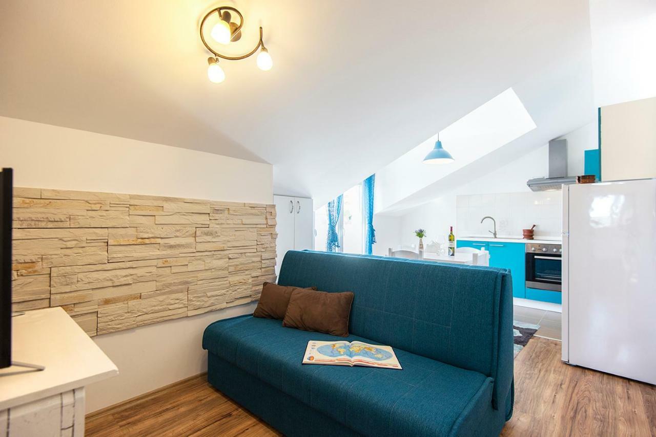 Apartments Cape Deluxe Ртина Екстериор снимка
