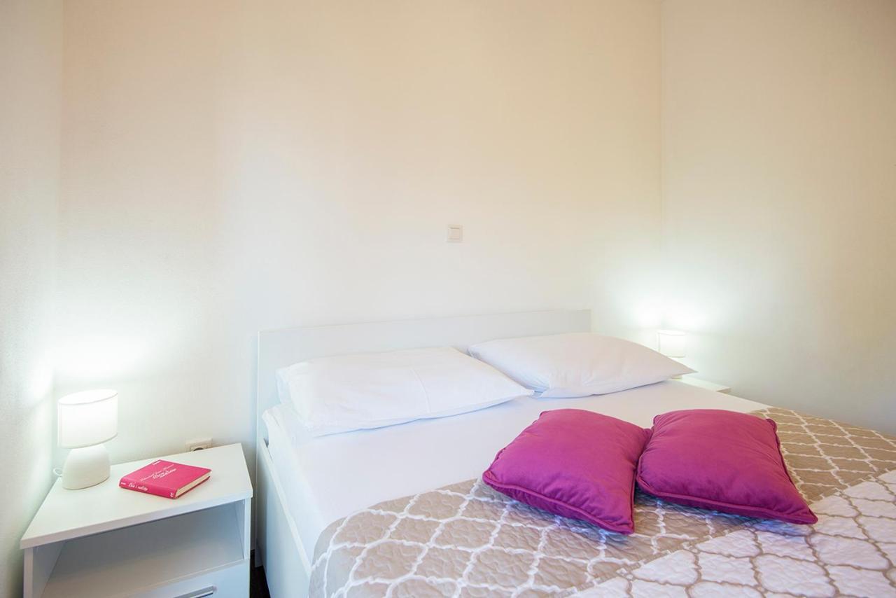 Apartments Cape Deluxe Ртина Екстериор снимка
